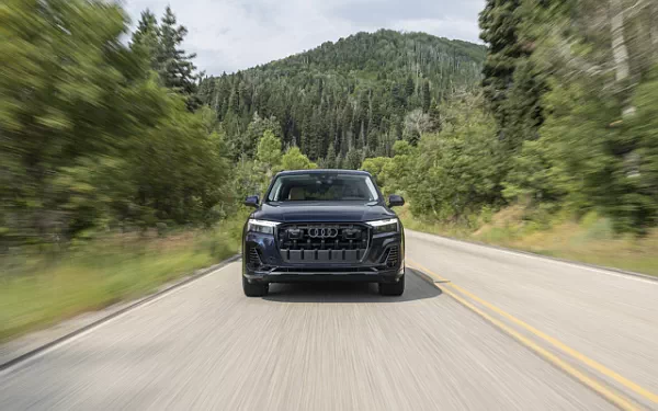 Cars wallpapers Audi Q7 55 TFSI quattro (Waitomo Blue Metallic) US-spec - 2025