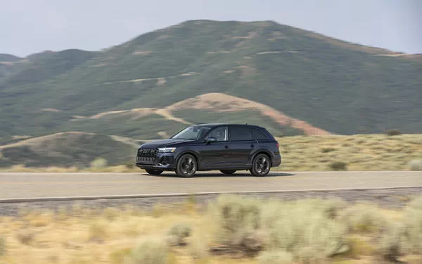 Cars wallpapers Audi Q7 55 TFSI quattro (Waitomo Blue Metallic) US-spec - 2025