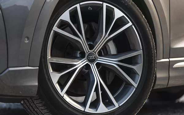 Cars wallpapers Audi Q8 55 TFSI quattro (Samurai Grey Metallic) US-spec - 2025