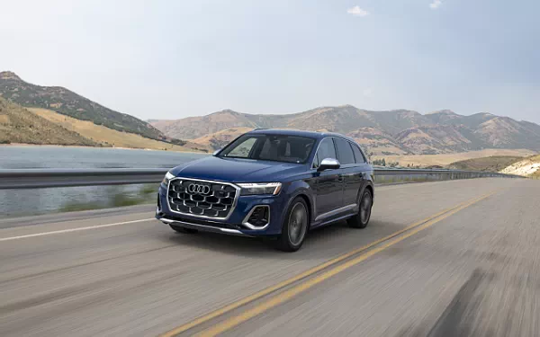 Cars wallpapers Audi SQ7 TFSI (Ascari Blue Metallic) US-spec - 2025