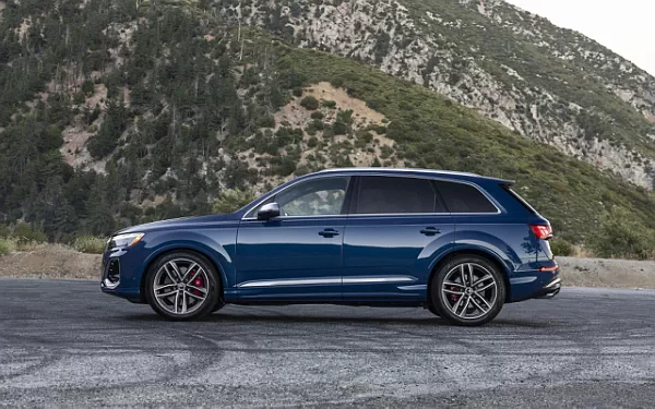 Cars wallpapers Audi SQ7 TFSI (Ascari Blue Metallic) US-spec - 2025