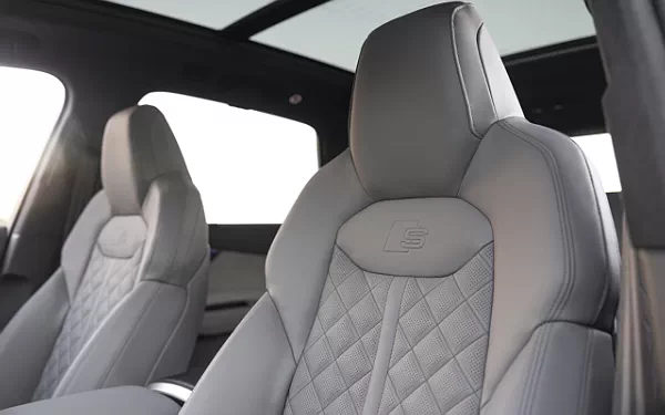 Cars wallpapers Audi SQ7 TFSI (Ascari Blue Metallic) US-spec - 2025