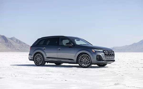 Cars wallpapers Audi SQ7 TFSI Black Optic Package (Daytona Grey) US-spec - 2025