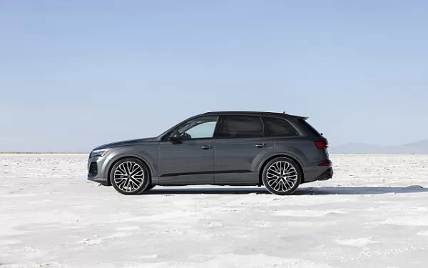 Cars wallpapers Audi SQ7 TFSI Black Optic Package (Daytona Grey) US-spec - 2025