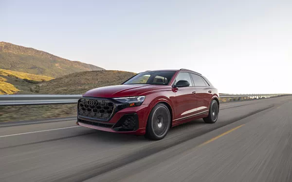 Cars wallpapers Audi SQ8 TFSI quattro (Chili Red Metallic) US-spec - 2025