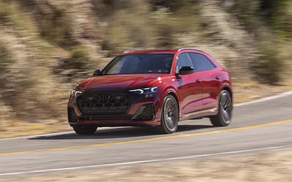 Cars wallpapers Audi SQ8 TFSI quattro (Chili Red Metallic) US-spec - 2025