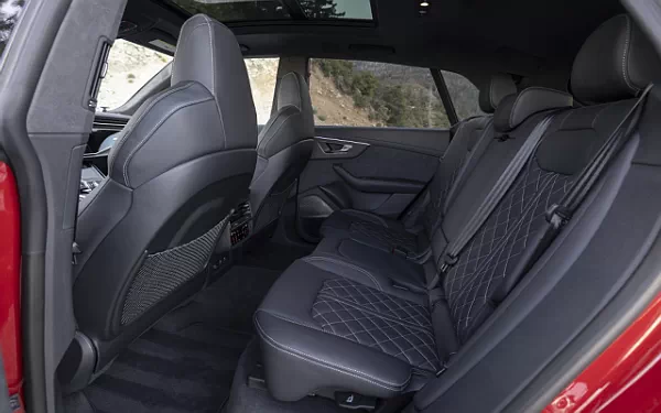 Cars wallpapers Audi SQ8 TFSI quattro (Chili Red Metallic) US-spec - 2025