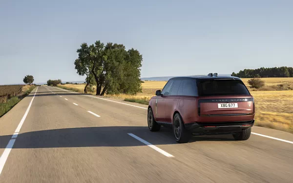 Cars wallpapers Range Rover SV P510e - 2022
