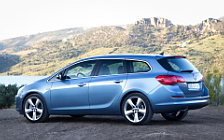 Cars wallpapers Opel Astra Sports Tourer - 2011