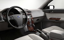 Cars wallpapers Volvo V50 - 2004