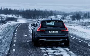 Cars wallpapers Volvo V90 D5 Cross Country - 2017